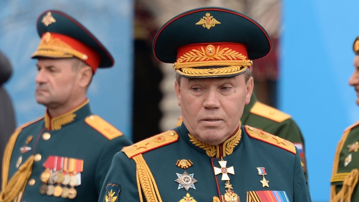 Zprávy z bojiště: Otazníky okolo útoku na velitele ruské armády